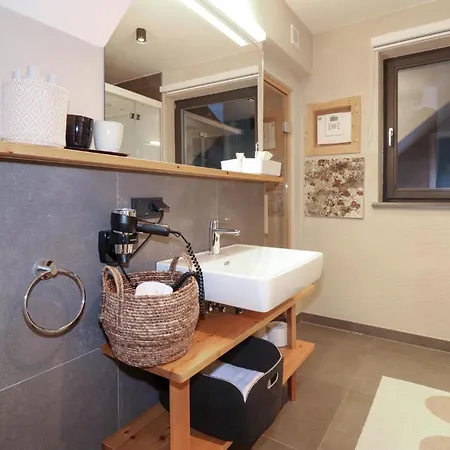 Mit Sauna רנווג