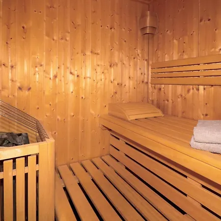 Mit Sauna *